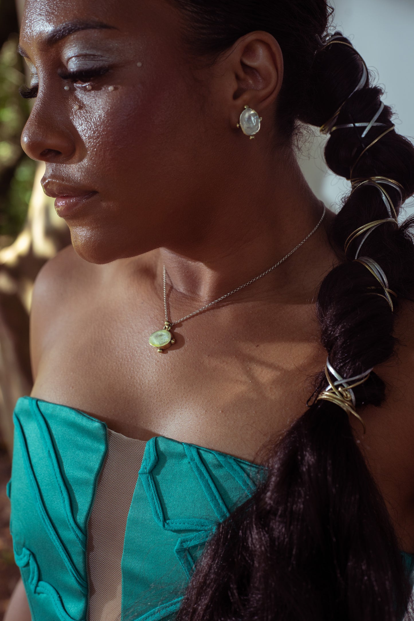 Brincos Abebé - Luana. B x Brass Oficina - Coleção ReNascimento